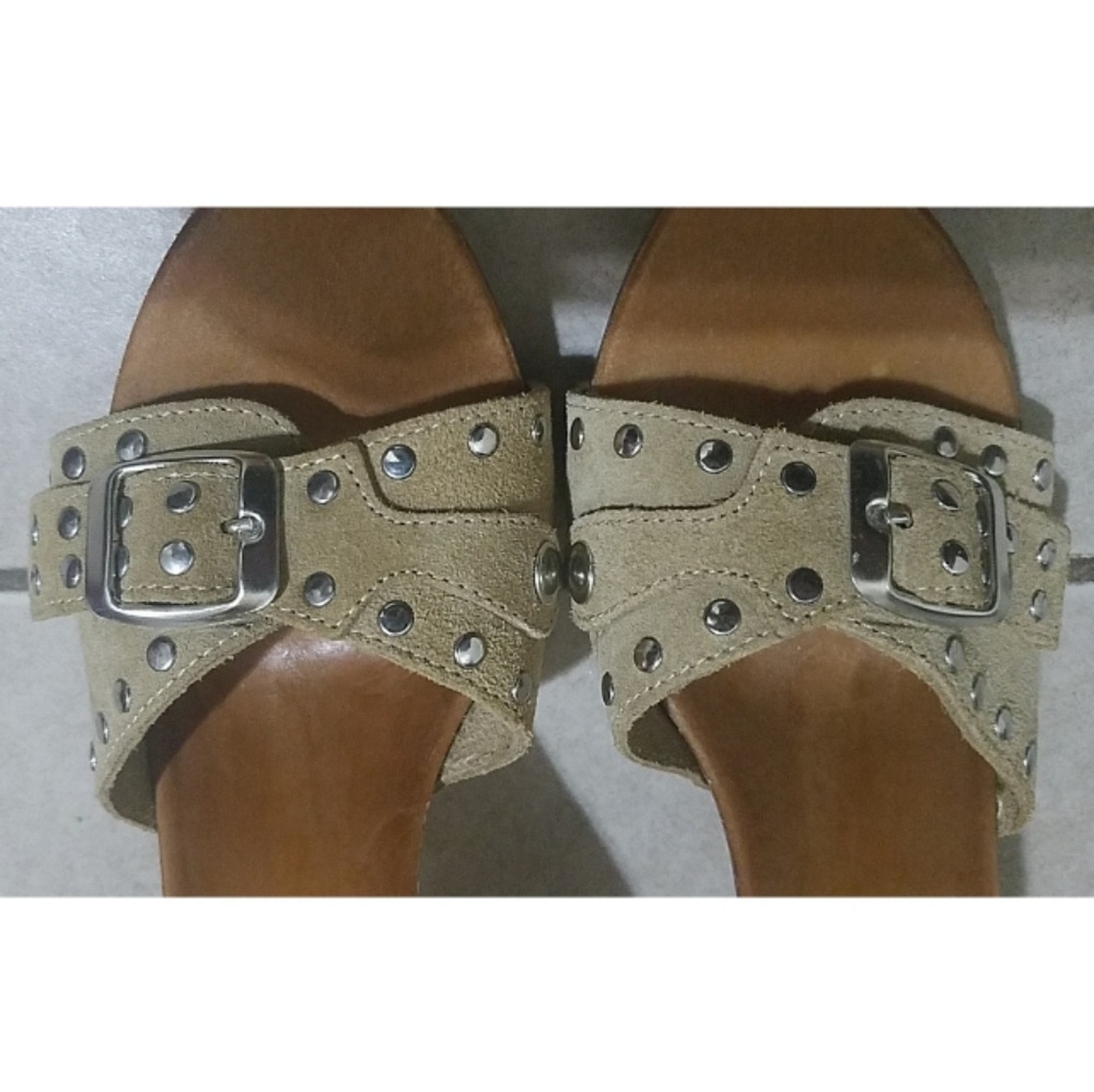 ALDO Tan Suede Studded Sandals Wood Heels Sz 39/8 - Picture 4 of 8
